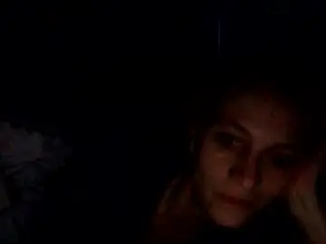Passerotta82  live sex cam