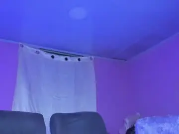 Rossluu  live sex cam