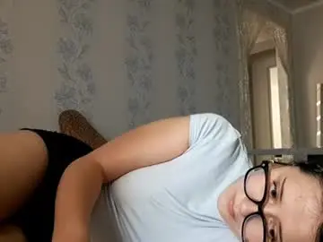Tiastinner  live sex cam