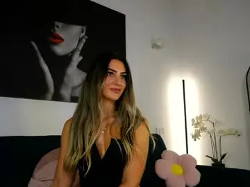 Izy_bellee  live sex cam