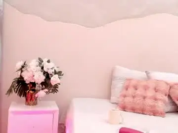 Karlaawest  live sex cam