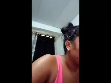 Kitra_new  live sex cam