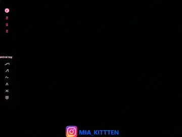 Mia_kittten  live sex cam