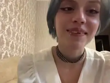 Nishacalvary  live sex cam