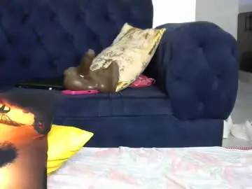 Petitte_gyaal  live sex cam