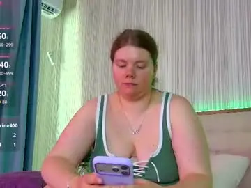 Rubyvalen  live sex cam