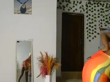 Skyy_brown  live sex cam