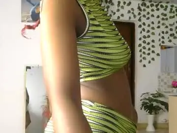 Skyy_brown  live sex cam