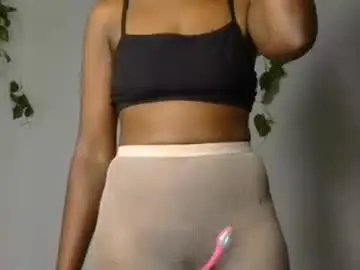 Skyy_brown  live sex cam