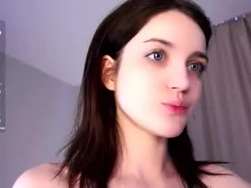 Sweetyoops  live sex cam