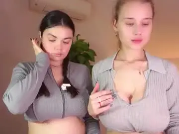 Sweetyoops  live sex cam