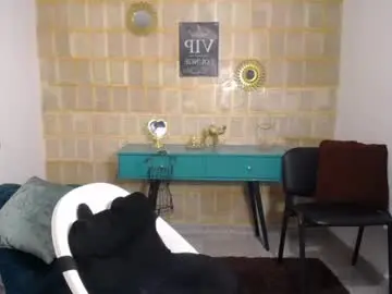 Tania_monroe  live sex cam