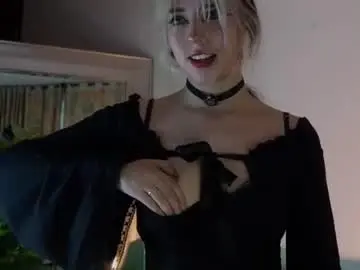 Aisha_bx  live sex cam