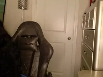 Butterflybootyy  live sex cam