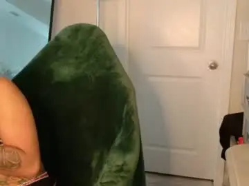 Butterflybootyy  live sex cam