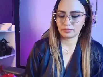 Cata_alvarezz  live sex cam