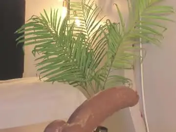 Juli_casanova  live sex cam