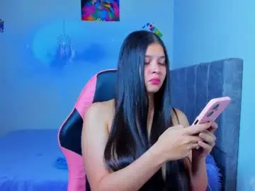 Kiity_420  live sex cam