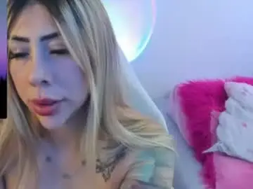 Martina_robertss_  live sex cam