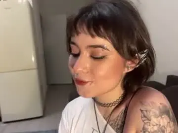 Rivatemoney  live sex cam