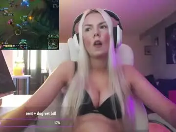 Tinykylie  live sex cam