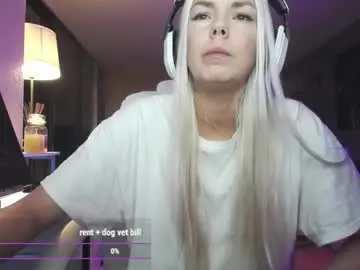 Tinykylie  live sex cam