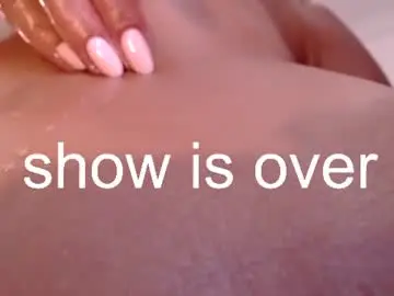 Yourlovelykat  live sex cam
