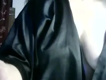 77lilu  live sex cam