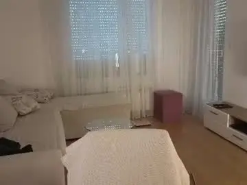 _annieone  live sex cam