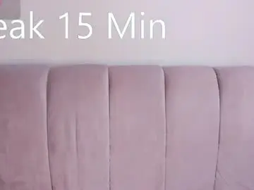 Caylincollins  live sex cam