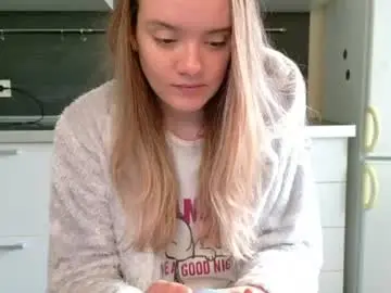 Dominicawopsi  live sex cam
