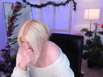 Glowkittenx  live sex cam