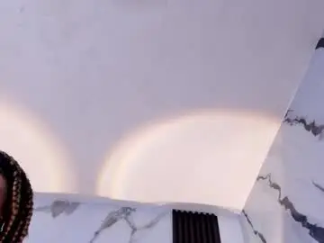 Kandy_bronw  live sex cam