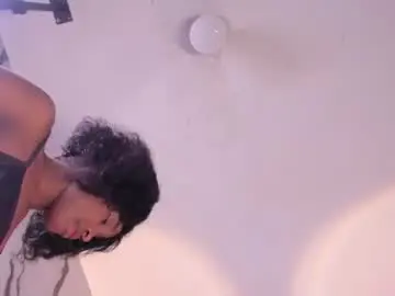 Kandy_bronw  live sex cam