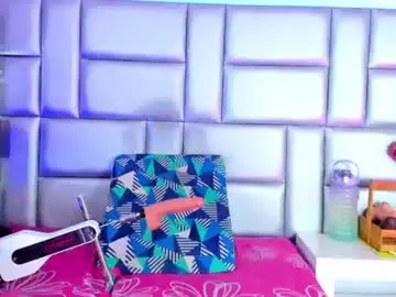 Lovelynickyy  live sex cam