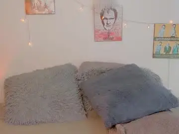 Lucy_monroe_  live sex cam