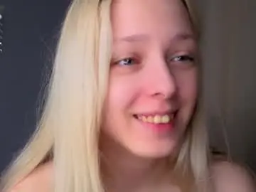 Peek_in_my_window  live sex cam