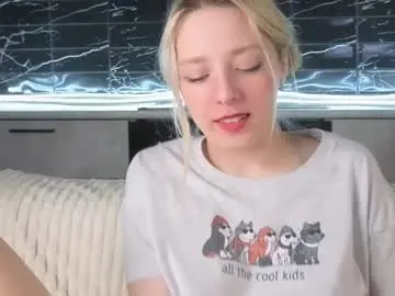 Peek_in_my_window  live sex cam