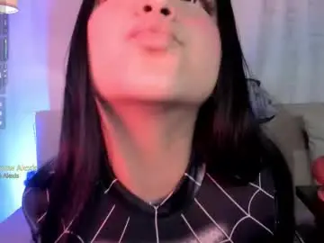 Saradiamondss  live sex cam