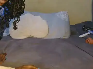 Tynniee  live sex cam