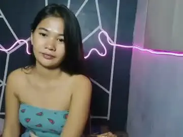 Yourgenevive  live sex cam