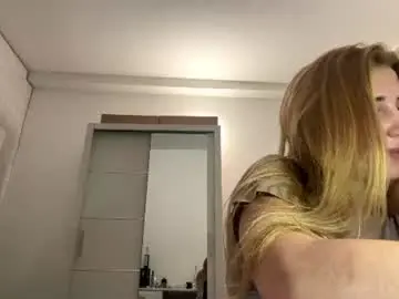 Zizzlebeam  live sex cam