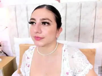 Laura_smith12  live sex cam