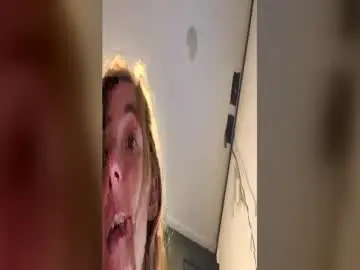 Lilzbangz  live sex cam