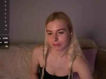 Lorrie_love_story  live sex cam