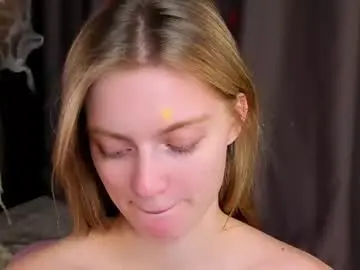 Sarakinsly  live sex cam