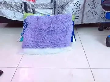 Scarlet_sexy12  live sex cam