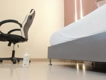 Zoee_zi  live sex cam