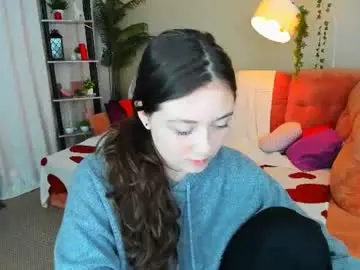 Alluringeyess  live sex cam