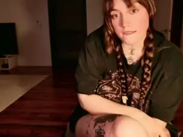 Clover_tully  live sex cam